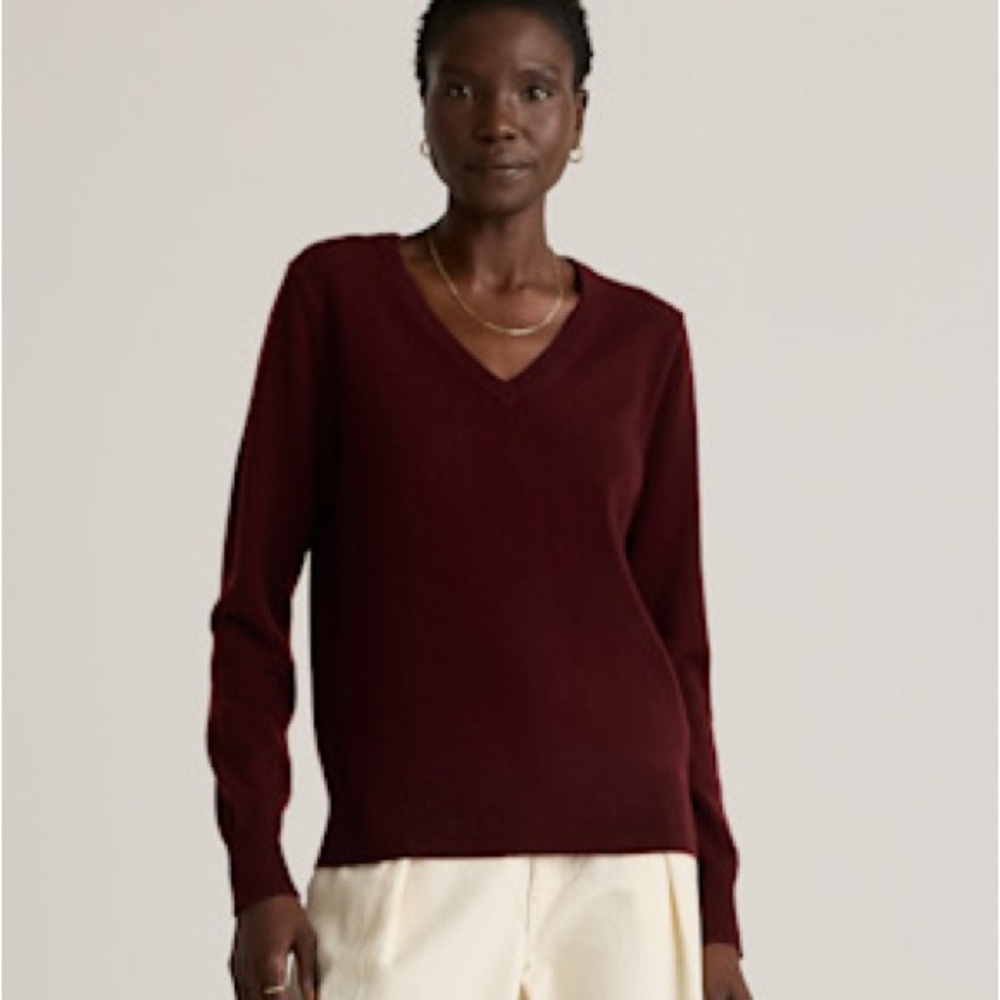 Cashmere V-neck sweater